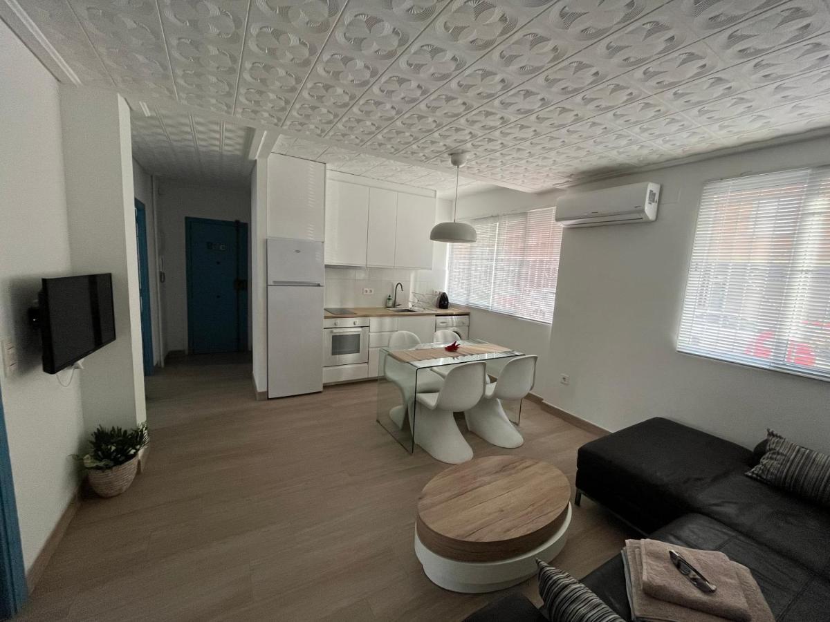 Modernized 3-Bedroom Flat 500M To The Beach 발렌시아 외부 사진