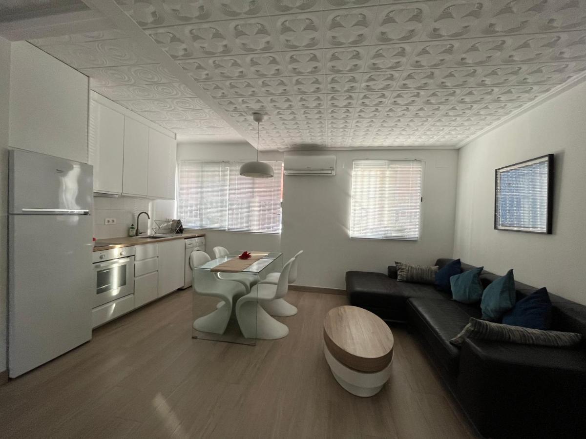 Modernized 3-Bedroom Flat 500M To The Beach 발렌시아 외부 사진