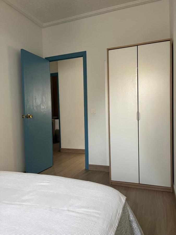 Modernized 3-Bedroom Flat 500M To The Beach 발렌시아 외부 사진